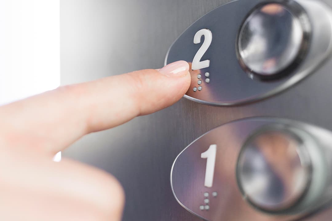 Elevador de acesso aos ambientes da Balux Fit