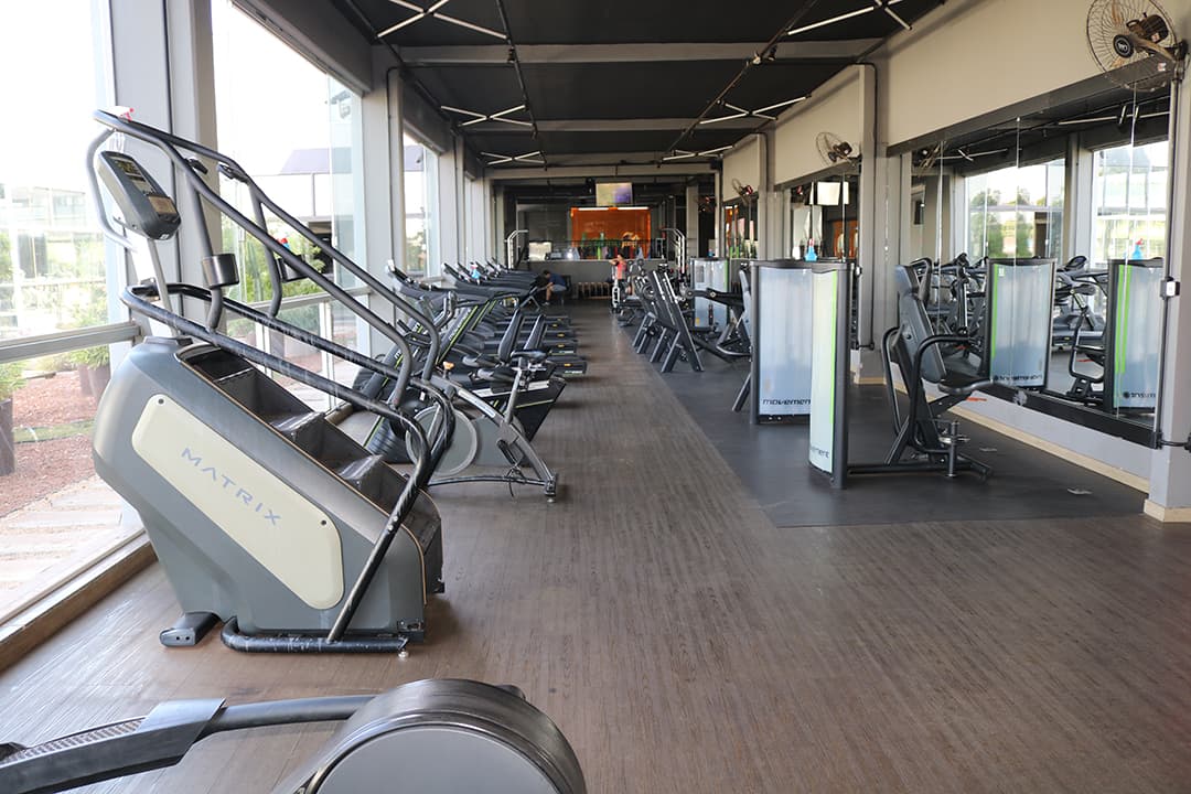 Sala de treino ampla da Balux Fit