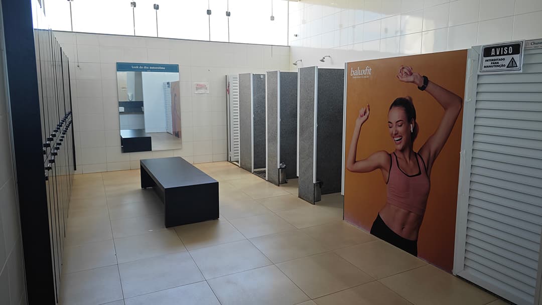 Vestiário com armários da Balux Fit
